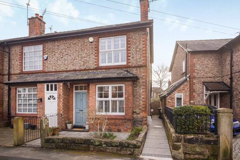 View Full Details for Appleton Road, Hale, WA15