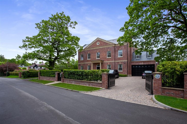 View Full Details for York Drive, Bowdon, WA14