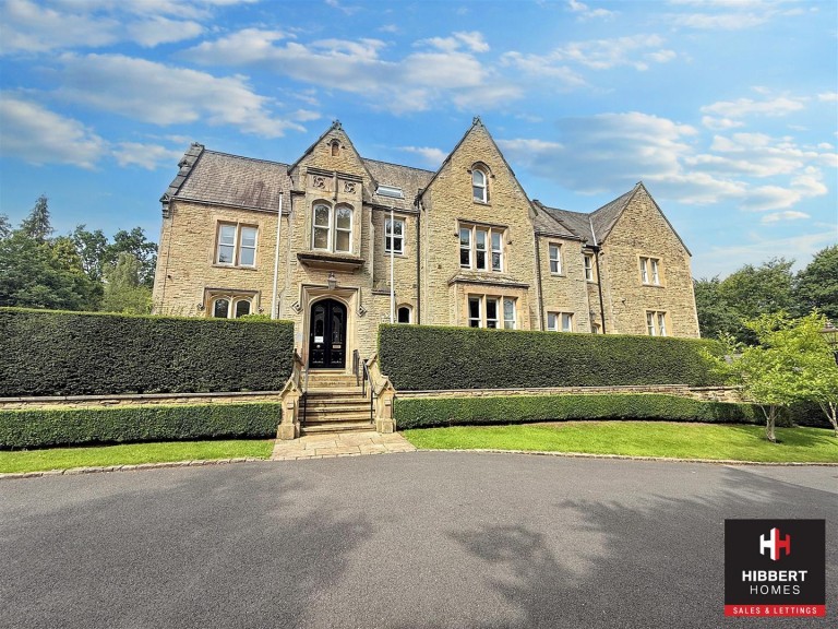 View Full Details for Dunham Mount, Altrincham, WA14 4AD