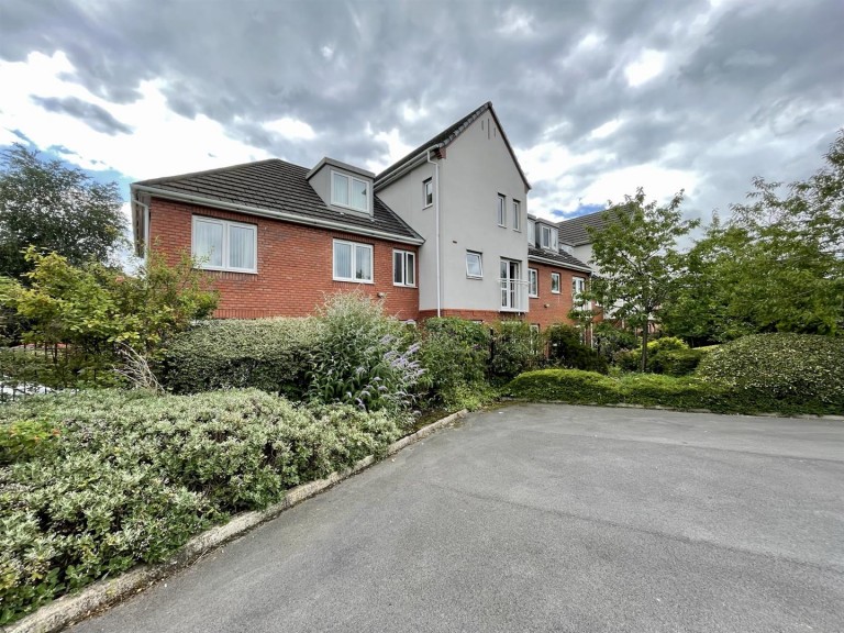 View Full Details for Willow Close, Poynton, Stockport