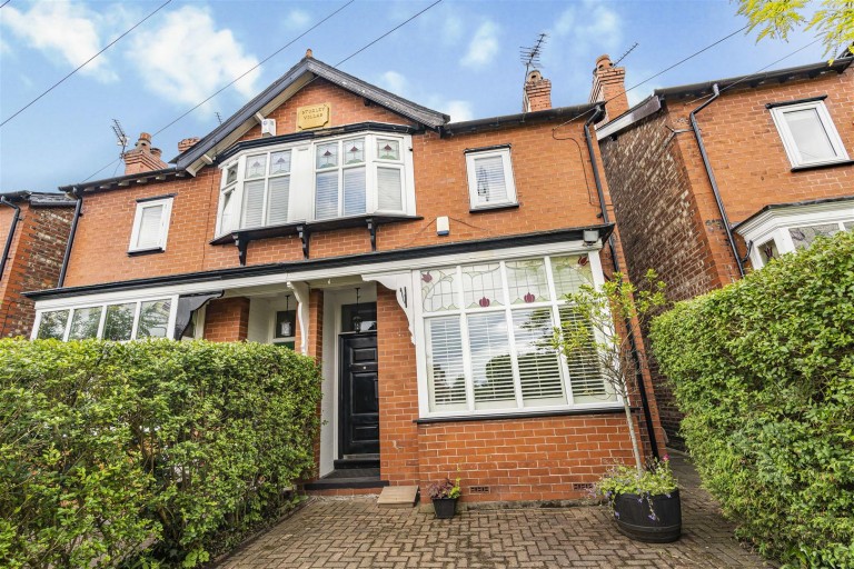 View Full Details for Moss Lane, Bramhall, Stockport