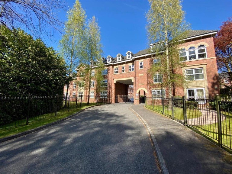 View Full Details for The Pines, Sale, M33 3SW