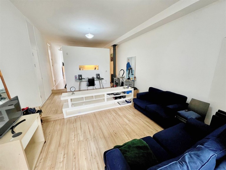 View Full Details for Woodfield Road, Altrincham