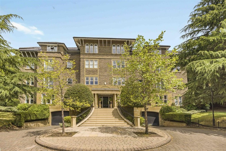 View Full Details for Stanhope Road, Bowdon, WA14