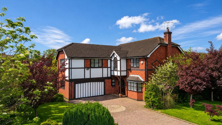 View Full Details for Burnside, Hale Barns, WA15