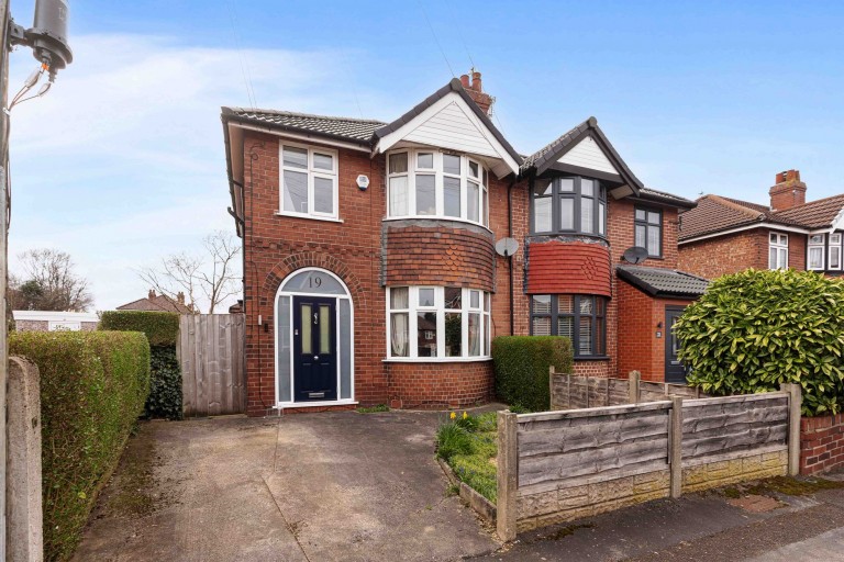 View Full Details for St. Georges Avenue, Timperley, WA15