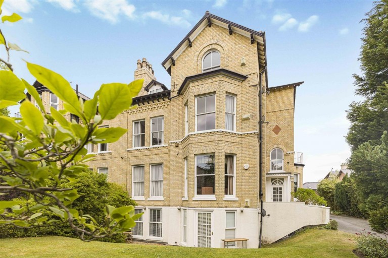 View Full Details for Heald Road, Bowdon, WA14