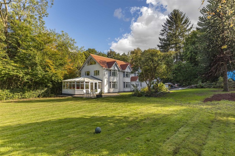 View Full Details for Mill Hill Hollow, Poynton, SK12