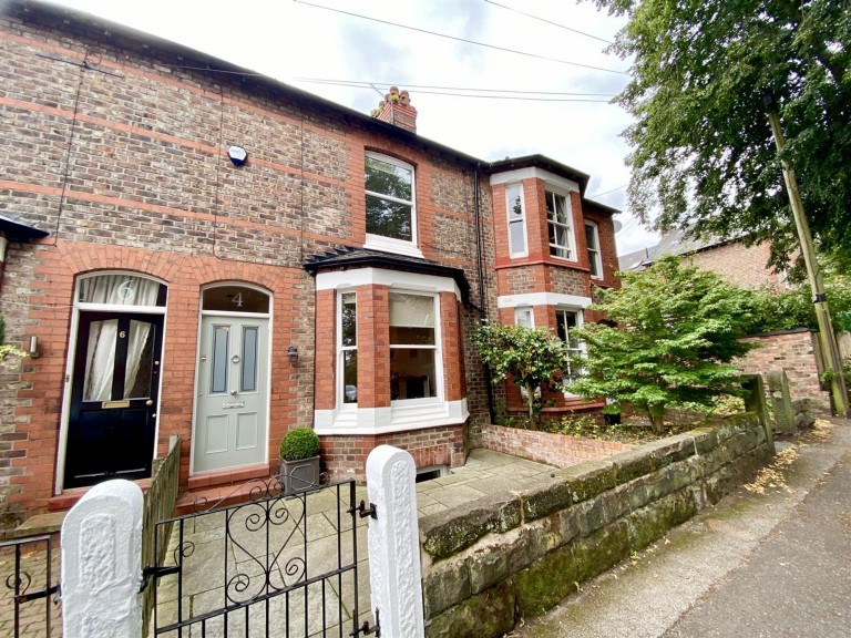 View Full Details for Oak Road, Hale, WA15