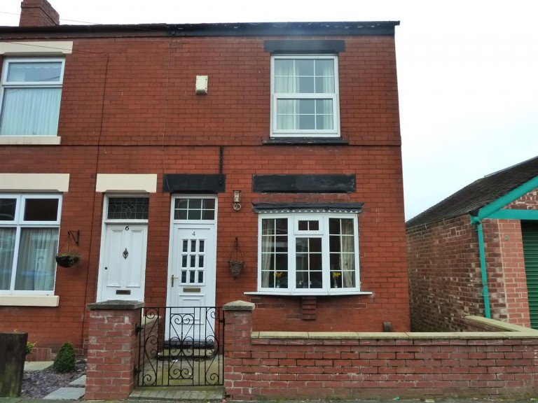 View Full Details for St. Saviours Road, Stockport, SK2