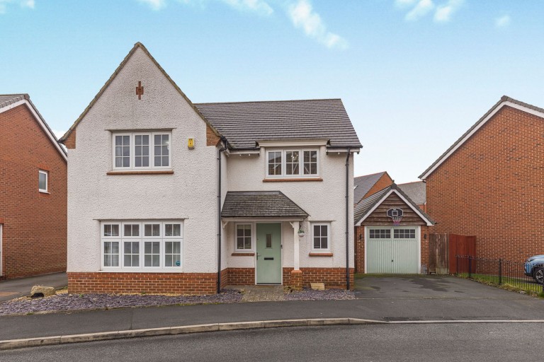 View Full Details for Over Ashberry, West Timperley, WA14