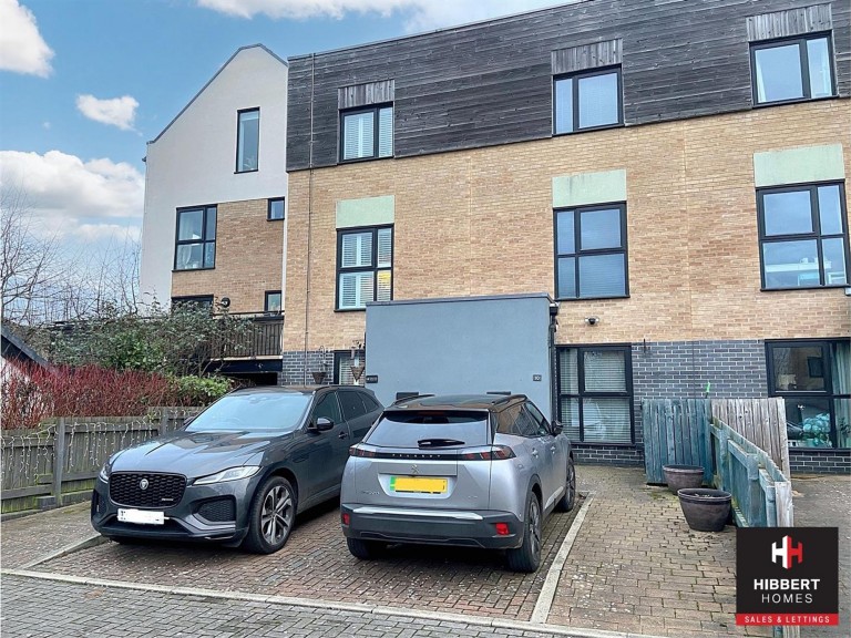 View Full Details for Hulton Square, Salford, M5