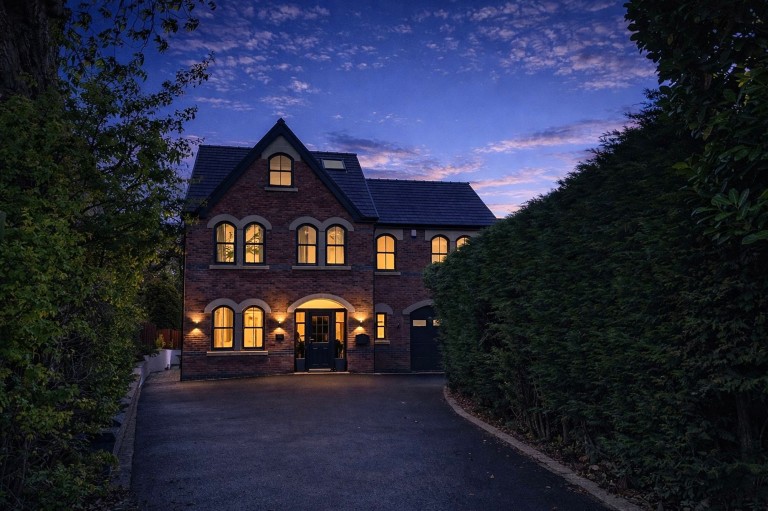 View Full Details for Grove Lane, Hale, WA15