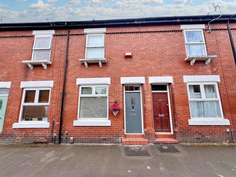 View Full Details for Beaconsfield Road, Altrincham, WA14