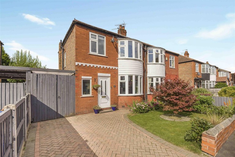View Full Details for Cranleigh Drive, Cheadle, SK8