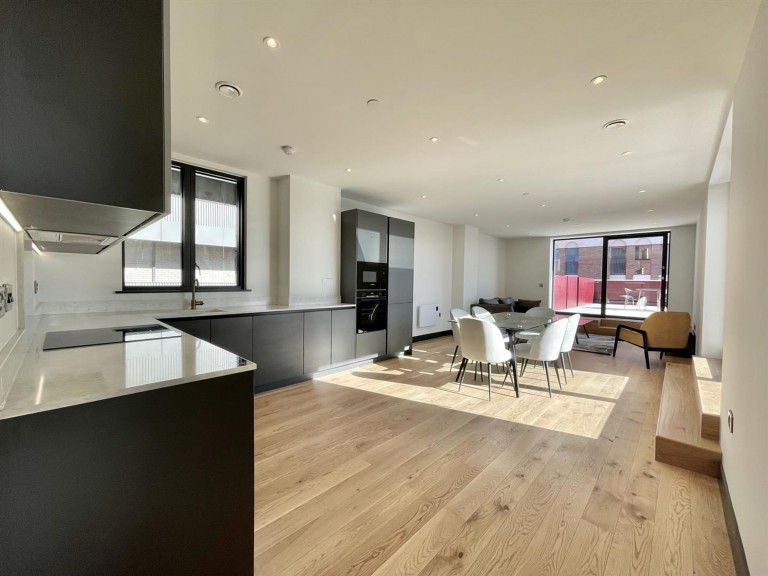 View Full Details for Addington Street, Manchester, M4