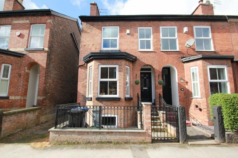 View Full Details for Byrom Street, Altrincham, WA14
